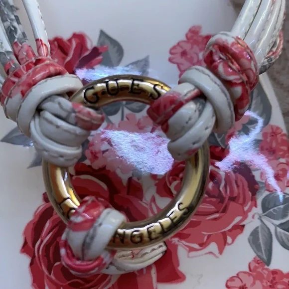 Guess! - Picture 2 of 8